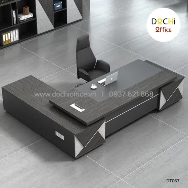 ban-giam-doc-cao-cap-dt067