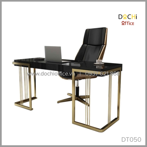 Bàn Làm Việc Giám Đốc DT050