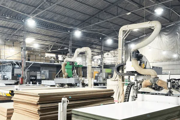 Xưởng sản xuất nội thất văn phòng rộng 2000m2 tại Tp HCM