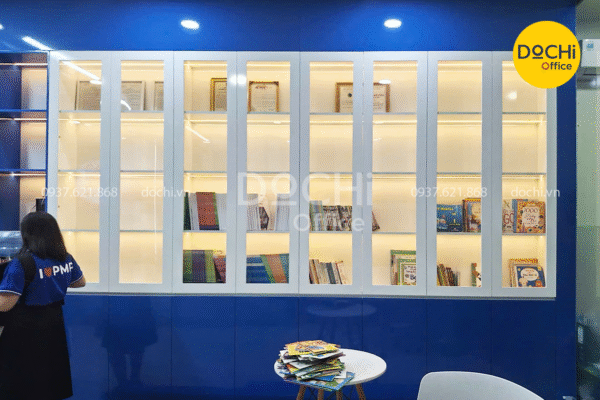 Tủ trưng bày quà thưởng và tài liệu