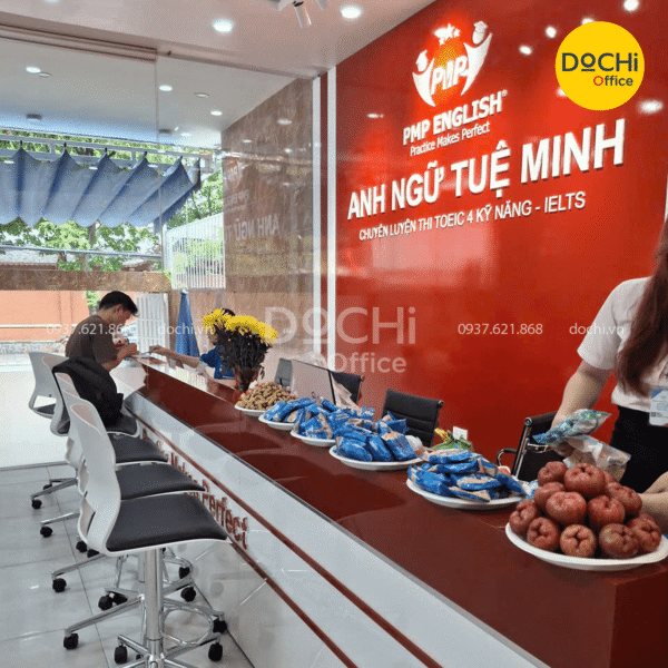 Bàn giao nội thất văn phòng - Không gian tiếp đón học viên