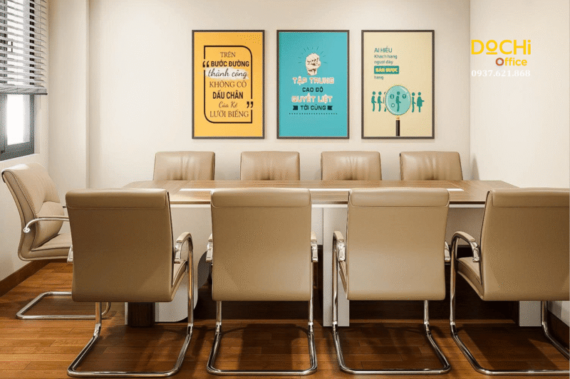 Phòng họp lớn bên trái tầng 2