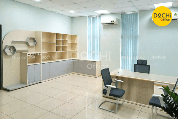 Thiết kế văn phòng giám đốc có tích hợp bàn họp, bàn tiếp khách