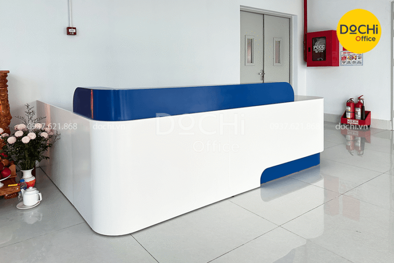 Khu vực lễ tân - quầy tiếp đón công ty INDUS Bình Chánh